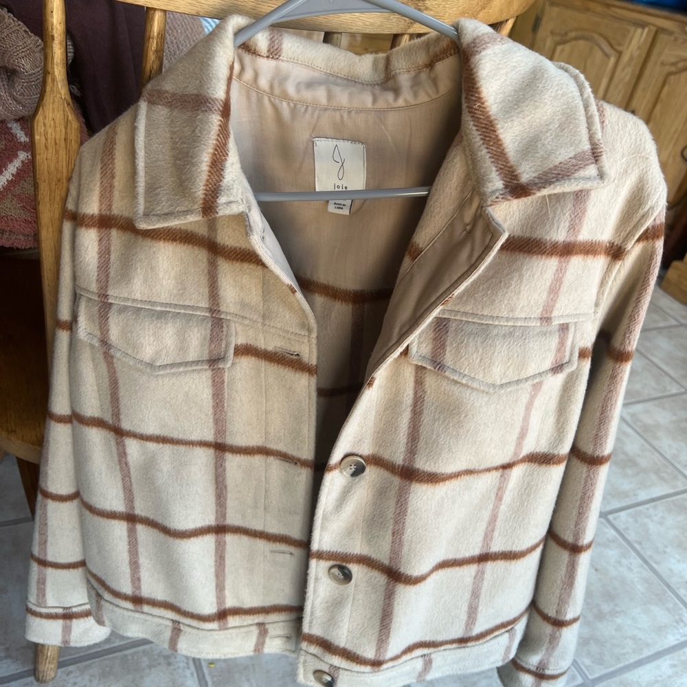 Cropped shacket only worn a few times